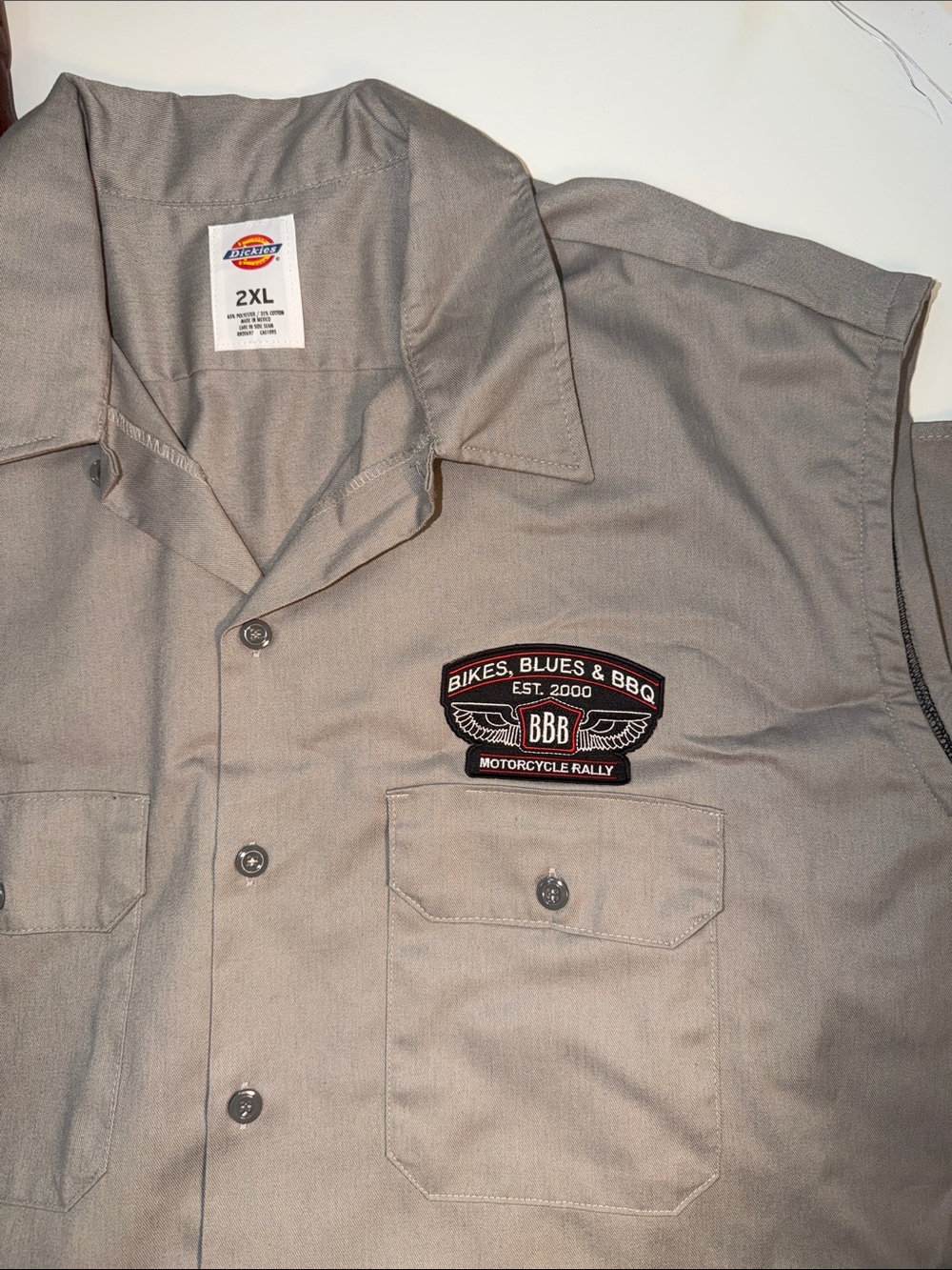 Dickies Men's Button-Up Biker Sleeveless Shirt. XXL